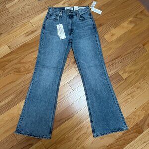 Aritzia Denim Forum Marianne Mid Rise Loose Flare Jeans Size 25 NWT